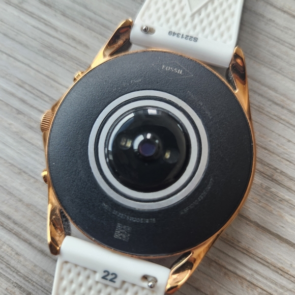 Gen5 Fossil Smartwatch - Picture 7 of 10